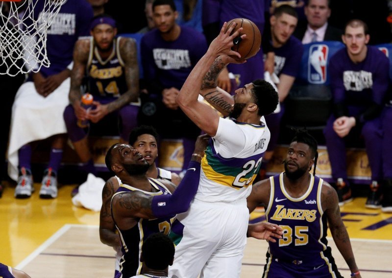 Anthony Davis uskoro i službeno postaje član Lakersa, ali čelnici kluba tek sada imaju ogroman problem