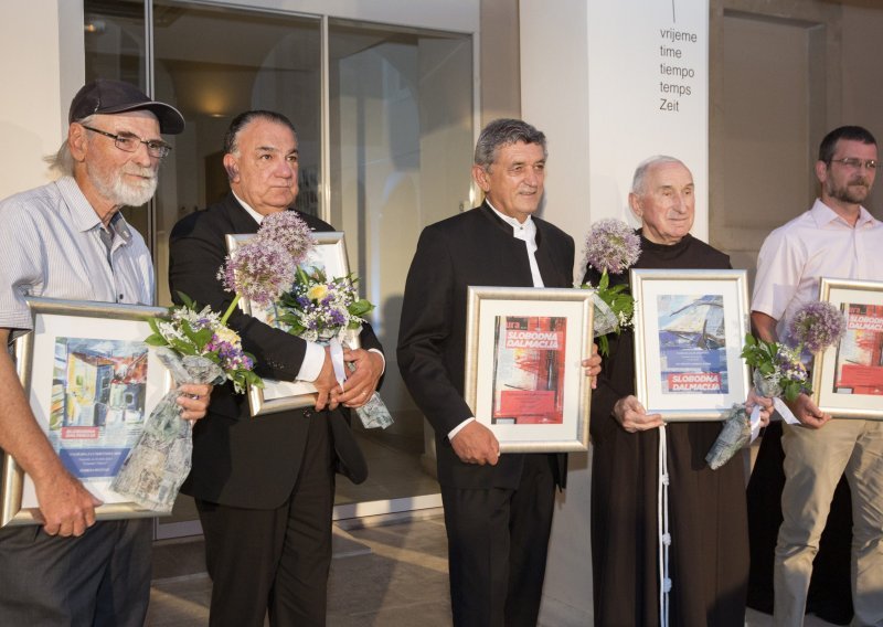 Nagrada za životno djelo dodijeljena Andriji Pivčeviću, a Ivanu Gliboti Crnom godišnja nagrada Jure Kaštelan