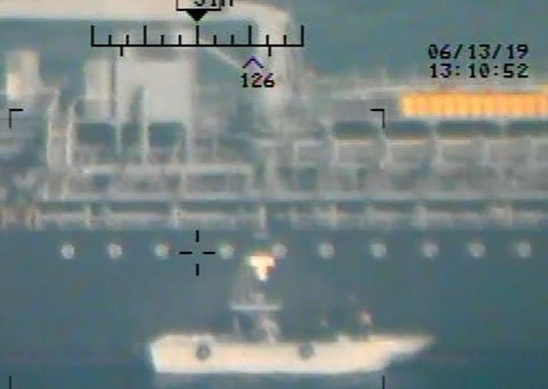 Američka mornarica kaže da fragmenti mina sugeriraju da je Iran odgovoran za napad na tanker