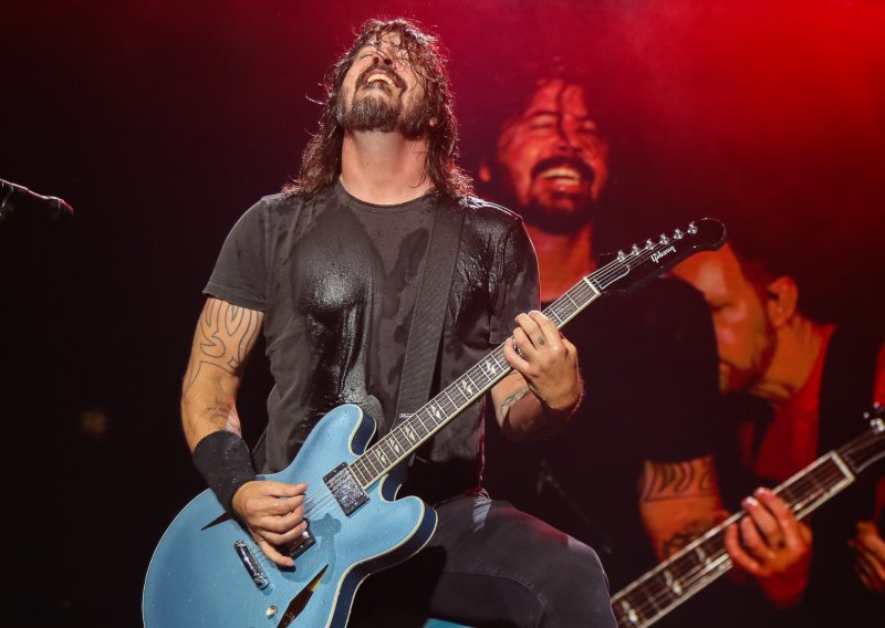 Pogledajte atmosferu s koncerta legendarnih Foo Fightersa u pulskoj Areni