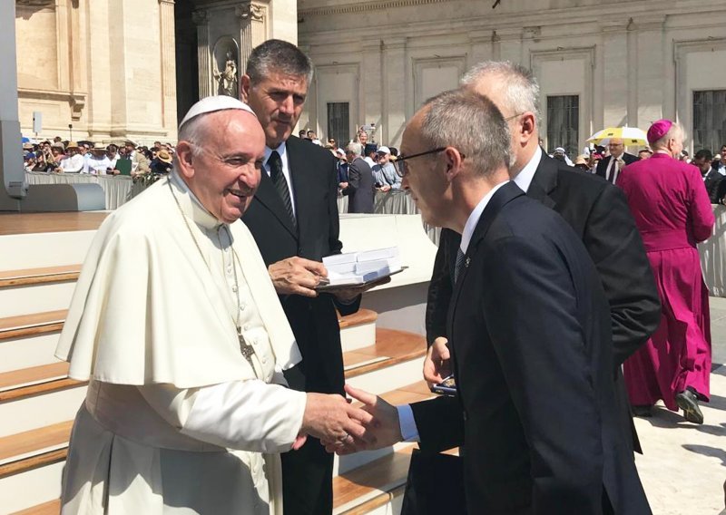 [VIDEO] Ministar Krstičević kod pape Franje: Susret s njim poseban je trenutak za svakog vjernika