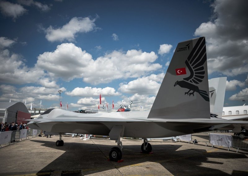 [VIDEO] Nakon što im je SAD otkazao već naručene avione F-35, Turci prikazali vlastiti lovac pete generacije