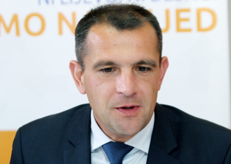 Izaslanik predsjednice Posavec: Bio sam spriječen doći u Brezovicu