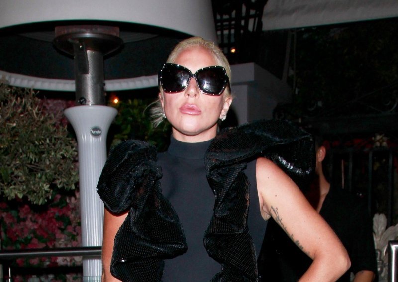 Lady Gaga prvi put u javnosti nakon glasina o razaranju veze Bradleyja Coopera i Irine Shayk