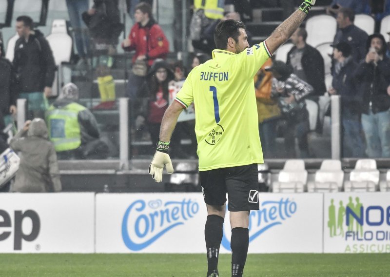 Gianluigi Buffon pred senzacionalnim transferom; pristao na uvjet s kojim se nije suočio nikada u karijeri