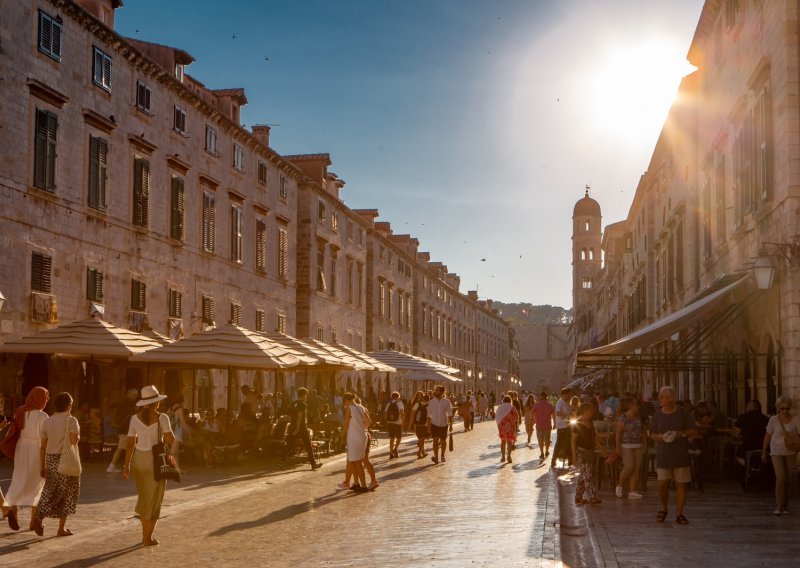 Čeka nas pravi ljetni dan, temperature se opet penju iznad 30 stupnjeva