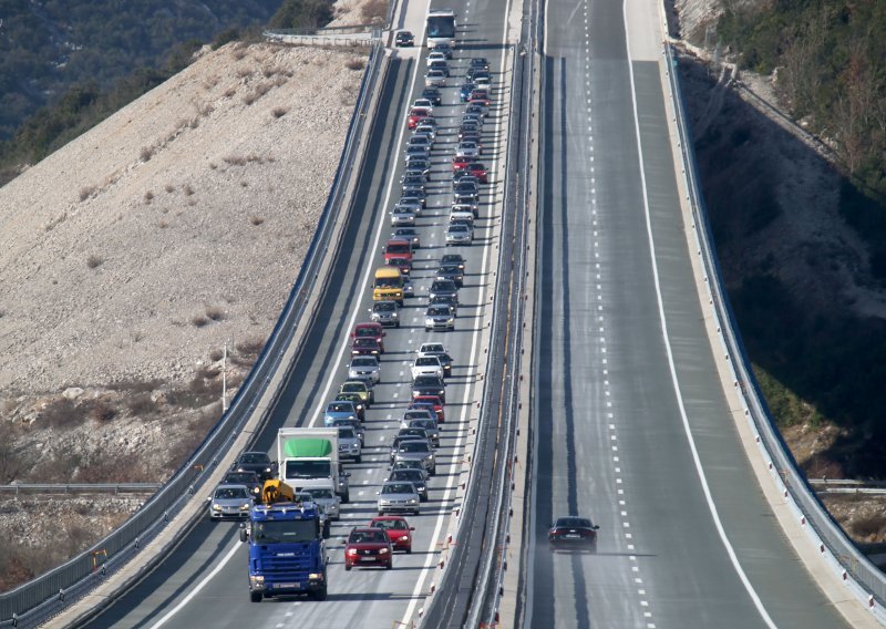 Pojačan promet prema unutrašnjosti, nesreća na A1