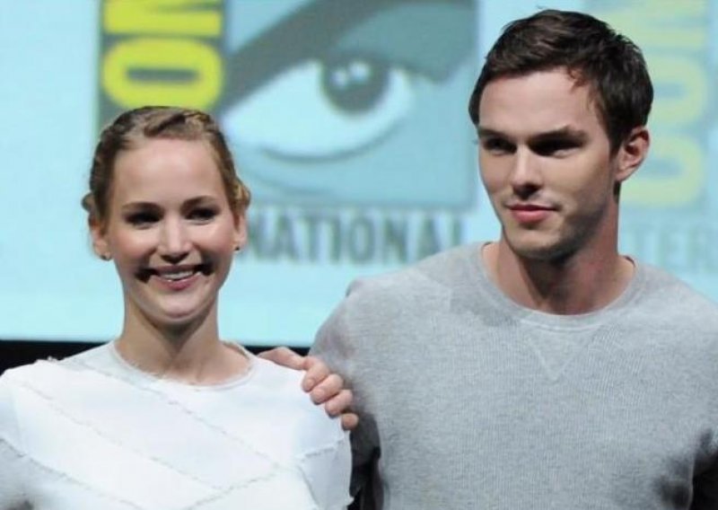 Jennifer Lawrence i Hoult ponovo prekinuli?