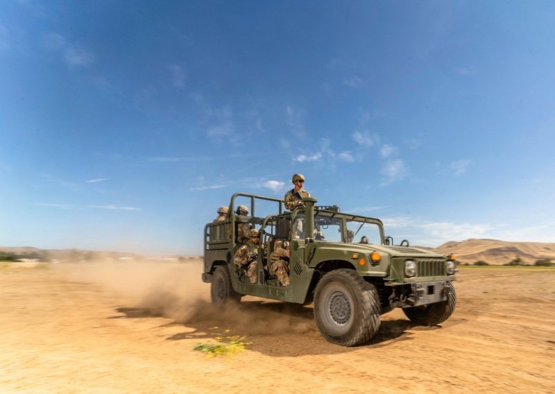SAD donirale oružanim snagama BiH vozila Humvee