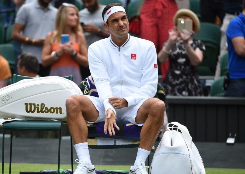 Federer izgubio živce zbog Đokovića i politike: Ovo je danas bilo posljednje pitanje koje ste postavili!