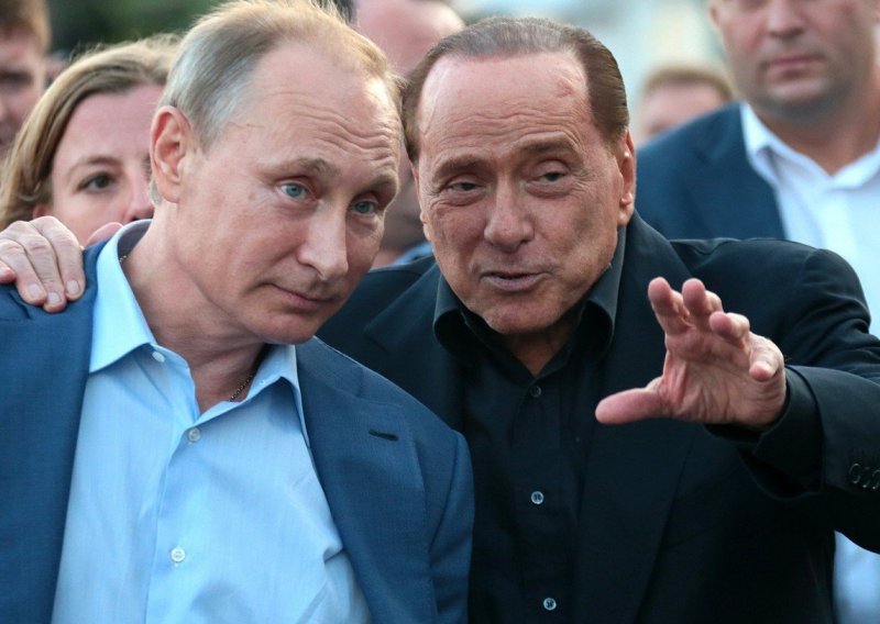 Cvjeta ljubav: Putin prije dolaska u Italiju nahvalio Salvinija i Berlusconija