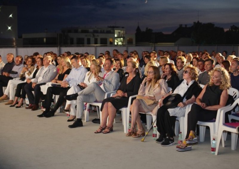 Vukovarski festival otvoren filmom Bobe Jelčića 'Sam samcat'