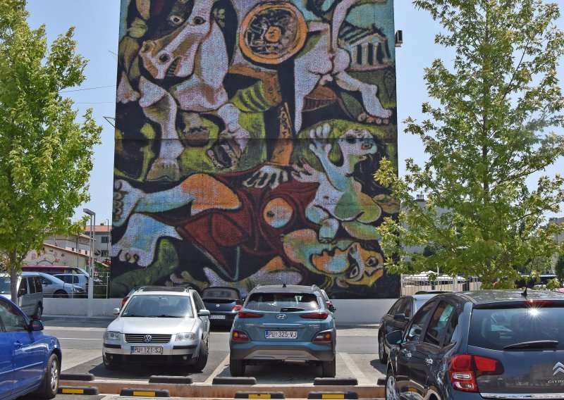 U Puli osvanuo mural Picassove slike 'Silovanje Sabinjanki'