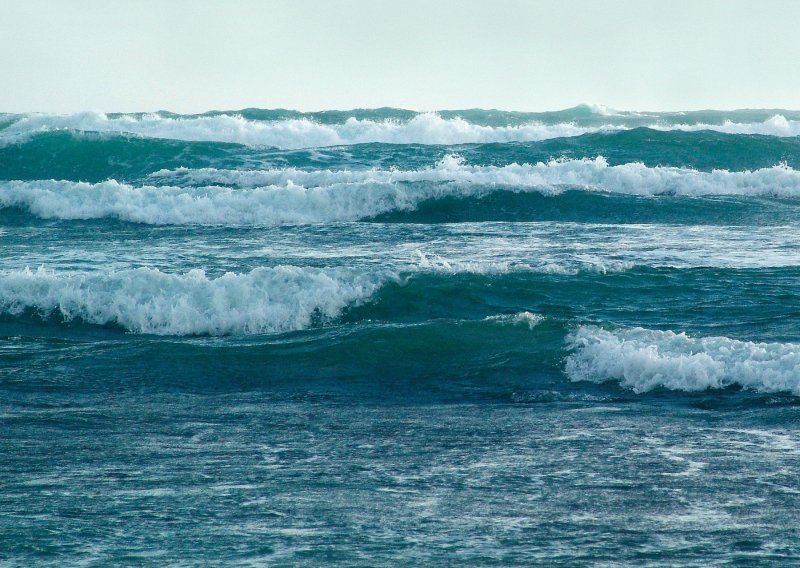 U Indoneziji izdano upozorenje na tsunami