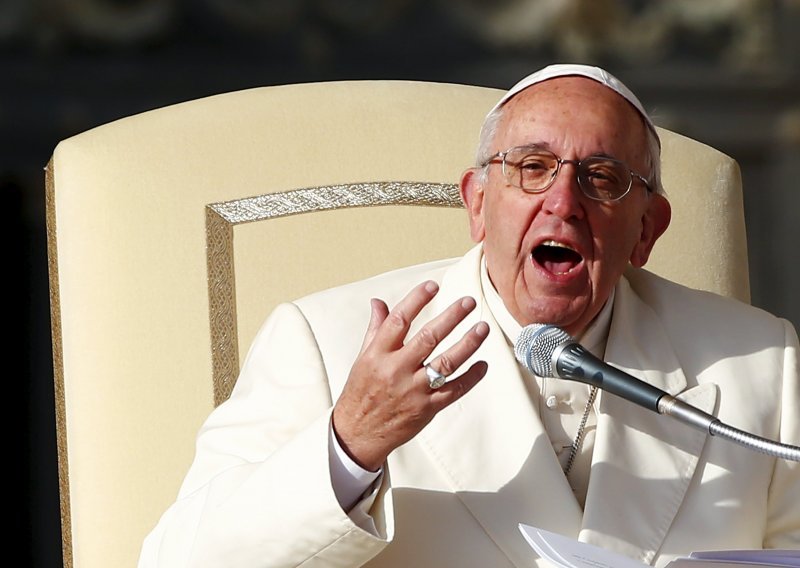 Papa Franjo putuje na Lezbos