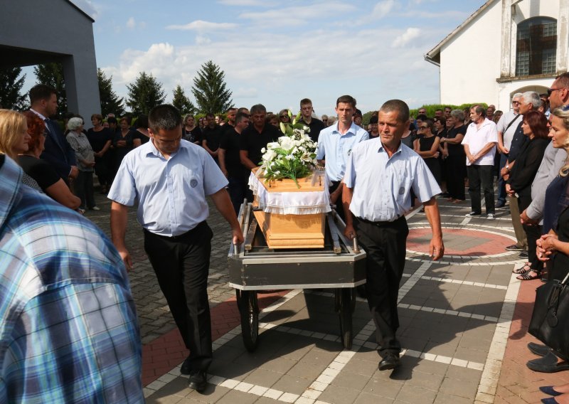 Pokopana Blaženka Poplašen, ubijena socijalna radnica iz Đakova