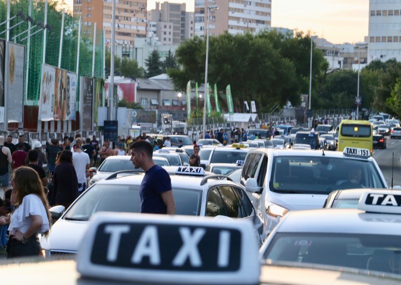 Žestoke poruke iz Splita i Dubrovnika: 'Mijenjajte zakon o taksijima, doveo je do kaosa'