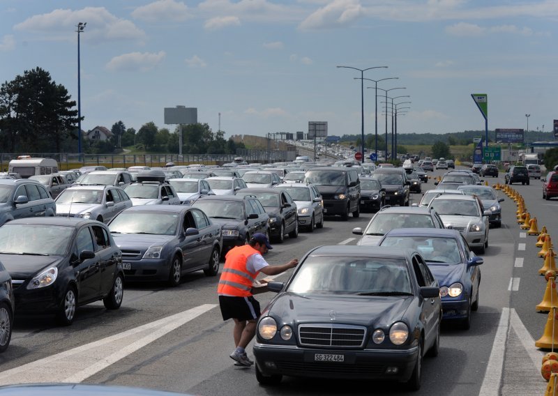 Zastoji na autocestama, kolone na Lučkom