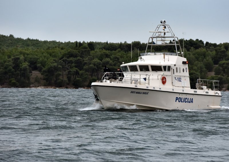 U krivolovu kod Mljeta pao i policijski službenik