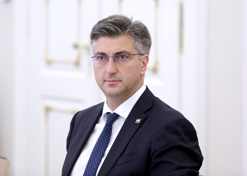 Plenković: Iz odluke Ustavnog suda ne proizlazi obveza dvojezičnih ploča u Vukovaru