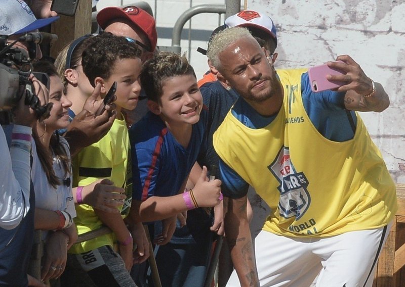 Sigurno napušta PSG; Neymarov otac uhvaćen na pregovorima s čelnicima Juventusa, ali to nije sve