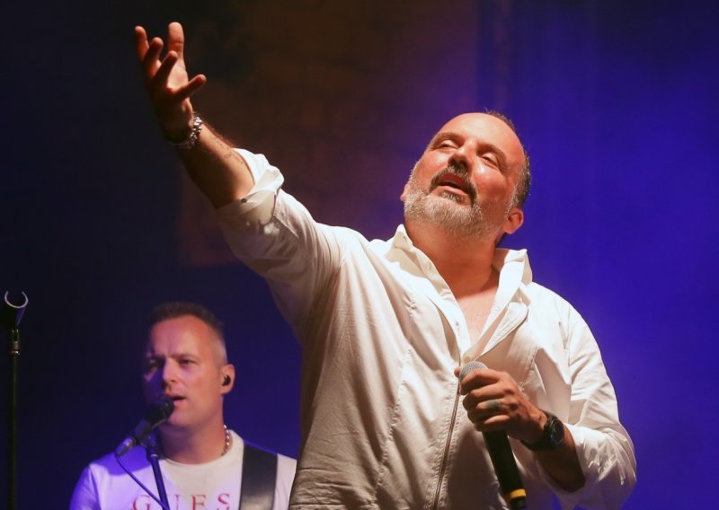 Nakon dvije godine ponovno u Šibeniku: Tony Cetinski oduševio koncertom na tvrđavi