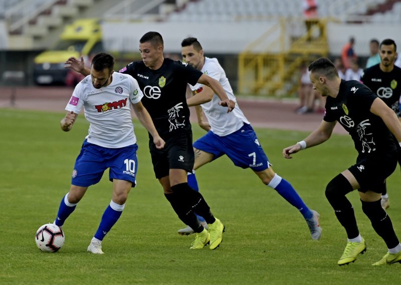Simić i Hamza osigurali Hajduku tri boda na otvaranju nove sezone; Istra propustila sjajne prilike