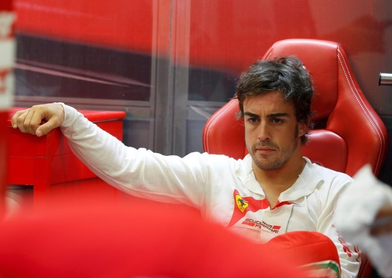'Alonso je uvrijedio Ferrari, zato su mu doveli Kimija!'