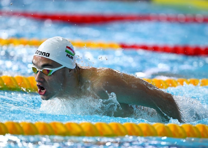 Nevjerojatan svjetski rekord; mađarski klinac za gotovo sekundu srušio legendarnog Michaela Phelpsa