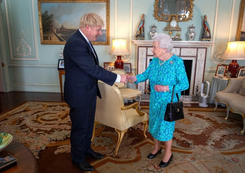 Boris Johnson i službeno postao britanski premijer, uskoro predstavlja članove svoga tima za Brexit