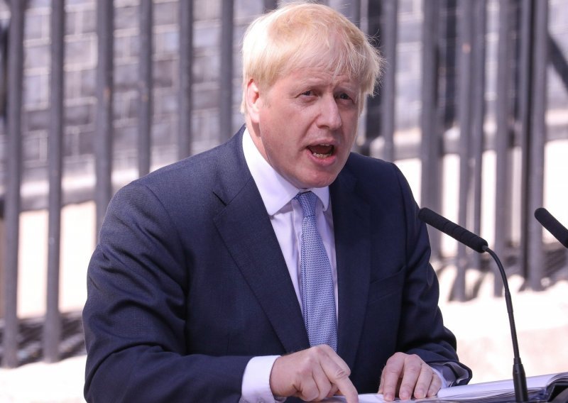 Boris Johnson: Britanci žele Brexit, 'kolaboracionisti' s EU ga potkopavaju