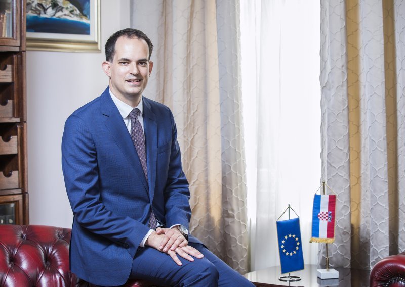 Politički su mu uzori Tuđman, Adenauer i Merz: Pročitajte što nam je sve u prvom intervjuu otkrio novi ministar uprave