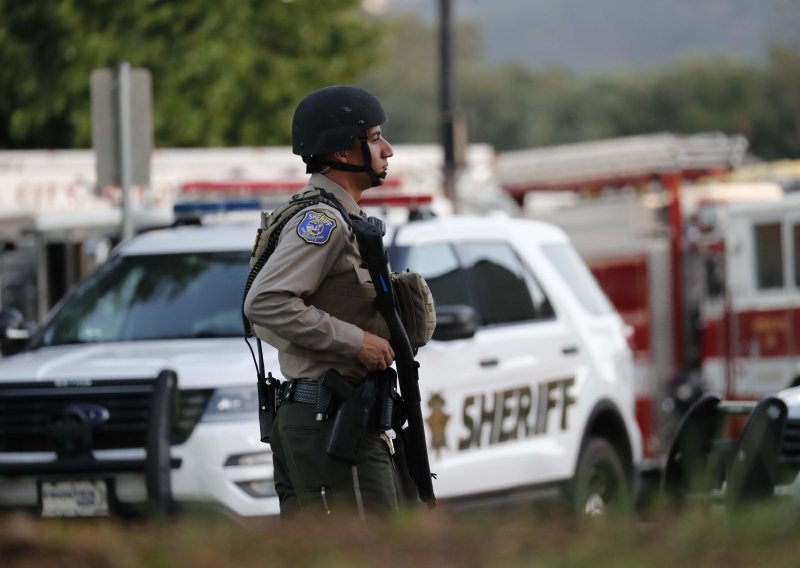 Četvero mrtvih, uključujući napadača, u pucnjavi na kalifornijskom festivalu češnjaka