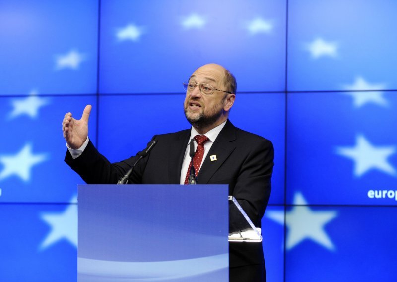 Schulz welcomes Croatia to EU