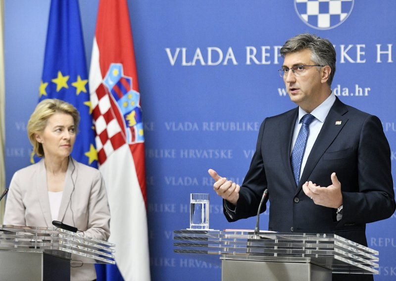 Plenković započeo trodnevni posjet Bruxellesu radnim ručkom s Ursulom von der Leyen