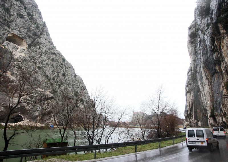 U rujnu počinje gradnja tunela i mosta preko Cetine