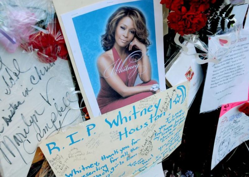 Groblje na kojem počiva Whitney Houston zatvoreno za javnost