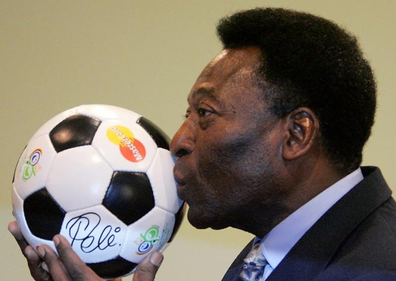 Pele slavi rođendan, Maradona svoj priprema