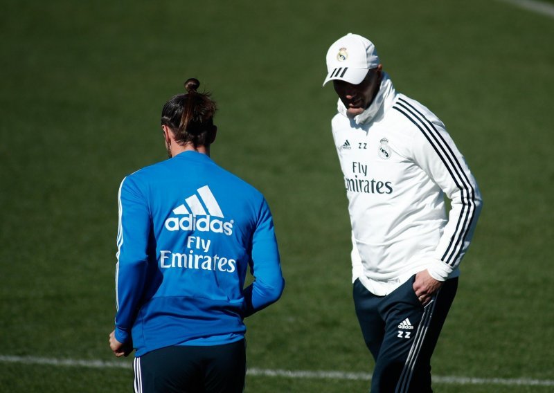 Zinedine Zidane odbio odgovoriti novinaru; evo koje ga je pitanje o Garethu Baleu naljutilo