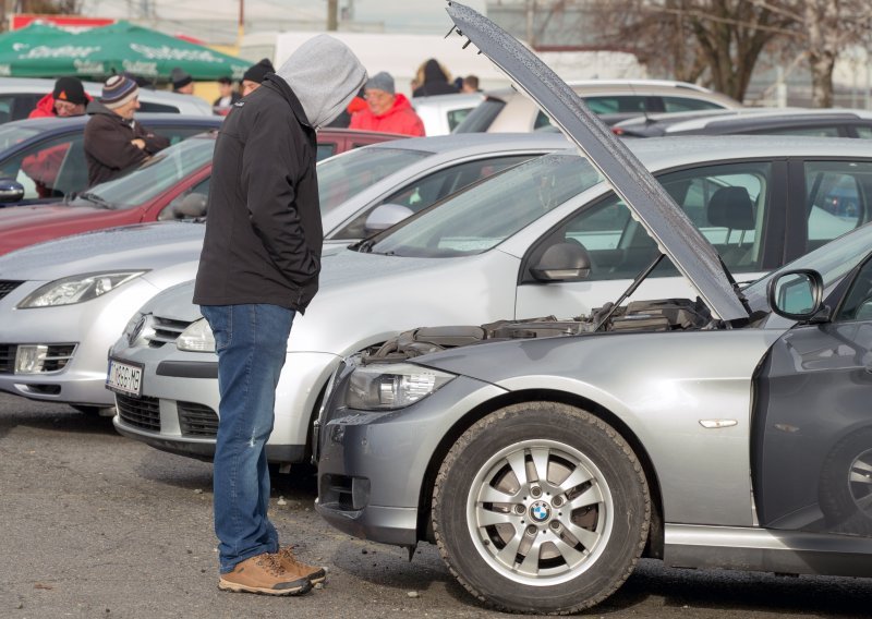 Lukavi Hrvati: Svaki četvrti automobil ove godine je darovan, evo koliko je novca izbijeno iz državne kase