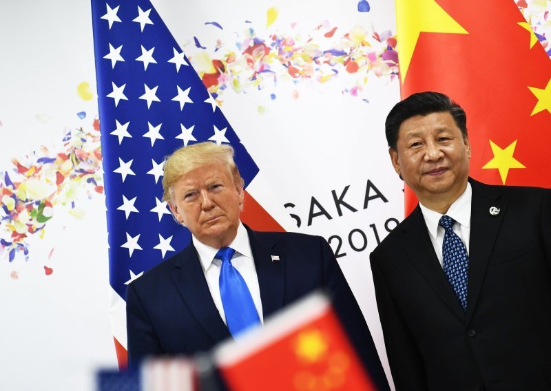 Trump tvitao da uvodi nove carine na kinesku robu, pale američke dionice