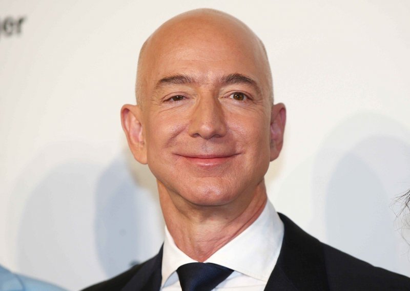 Jeff Bezos prodao dionice Amazona vrijedne 1,8 milijardi dolara. Ovo bi mogao biti razlog