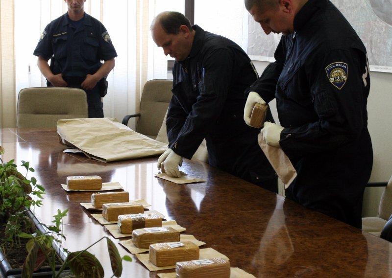 Na Bajakovu zaplijenjen 5,1 kilogram heroina