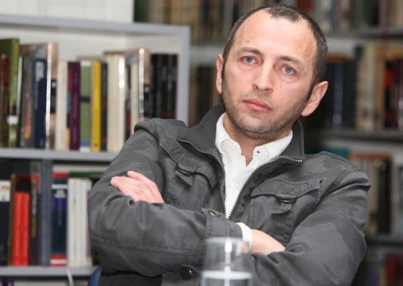 Ervin Jahić: 'Poezija je teritorij slobode duha još nekontaminiran'