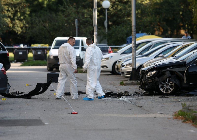 [FOTO] Eksplozija automobila probudila stanovnike Dugava