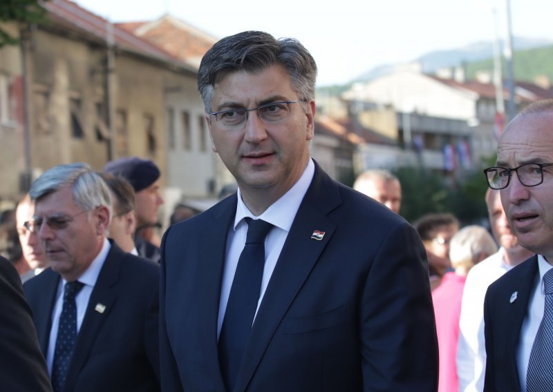 Plenković komentirao najavu Karamarka da ozbiljno razmišlja o kandidaturi za predsjednika HDZ-a