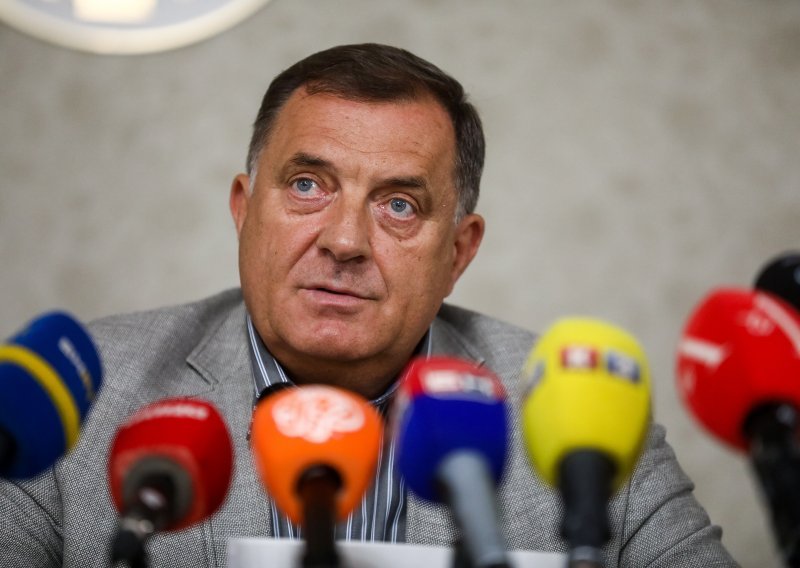 Dodik za ruski list: Rusija ne planira 'ukrajinski scenarij' u BiH