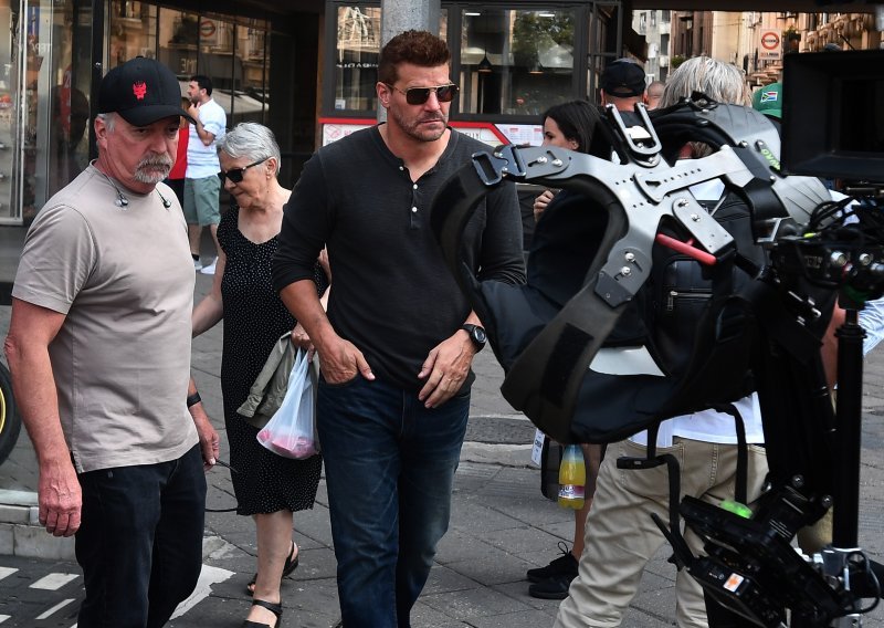 Opća pomutnja u centru grada: David Boreanaz u Beogradu snima treću sezone serije 'SEAL Team'