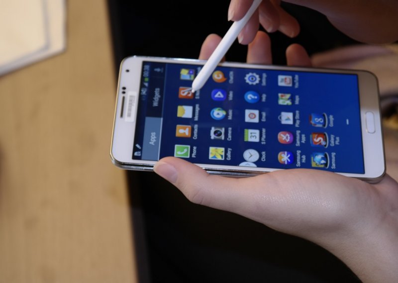 Isprobali smo Galaxy Note 3 i oduševljeni smo