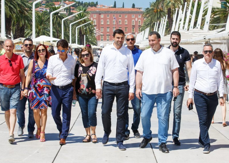 Bernardić u Splitu stao u obranu štekata: Vlada dijeli ugostitelje na one koji služe hranu i piće